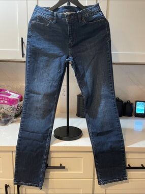 Duluth Trading Co. Women's Straight Leg Jeans - Dark Blue Wash (0041)